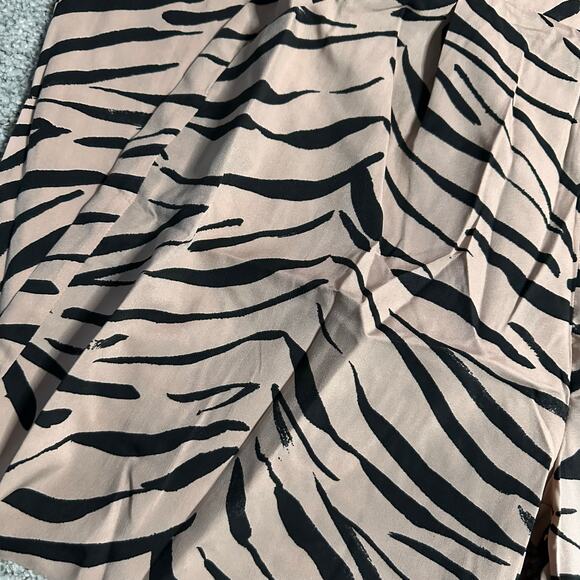 Red Leaf Zebra Dress Pants Size Large Black Tan New With Tags - Picture 2 of 3